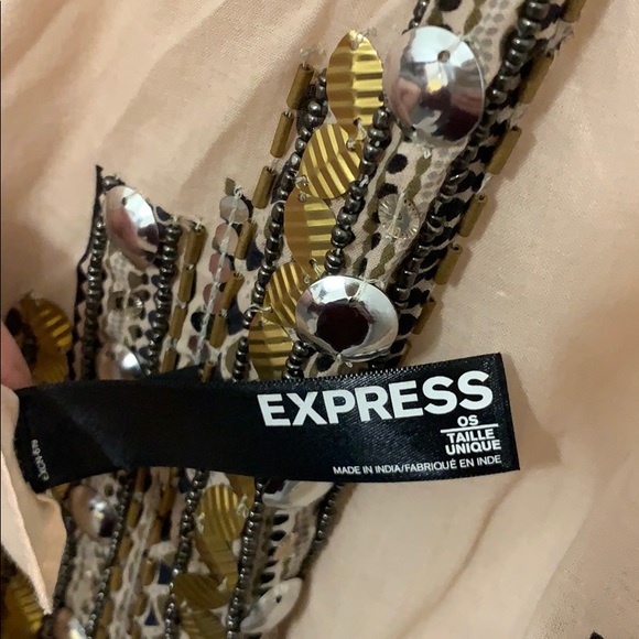 EXPRESS Shawl - Picture 6 of 6